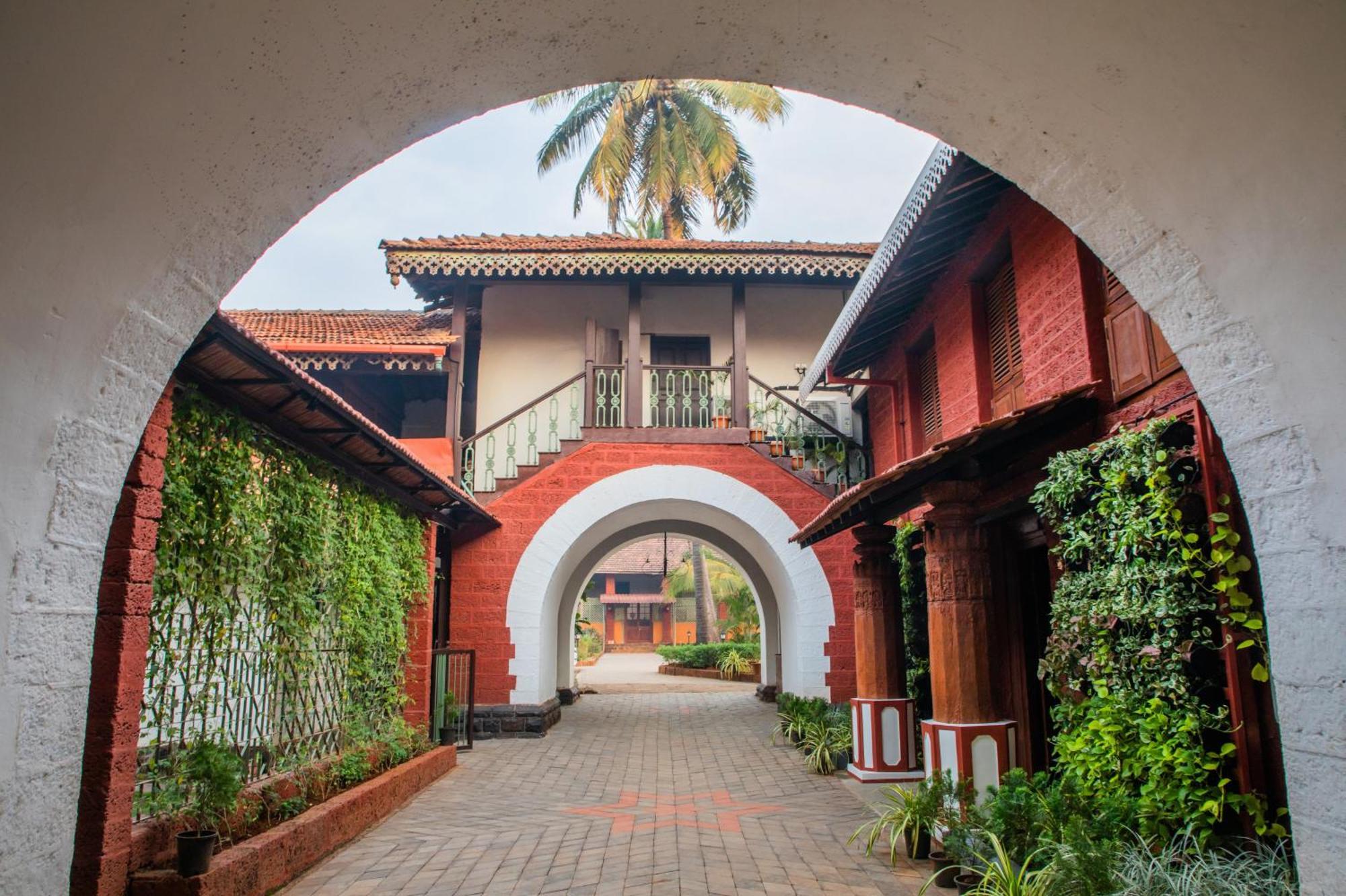Sawantwadi Palace Boutique Art Hotel Экстерьер фото