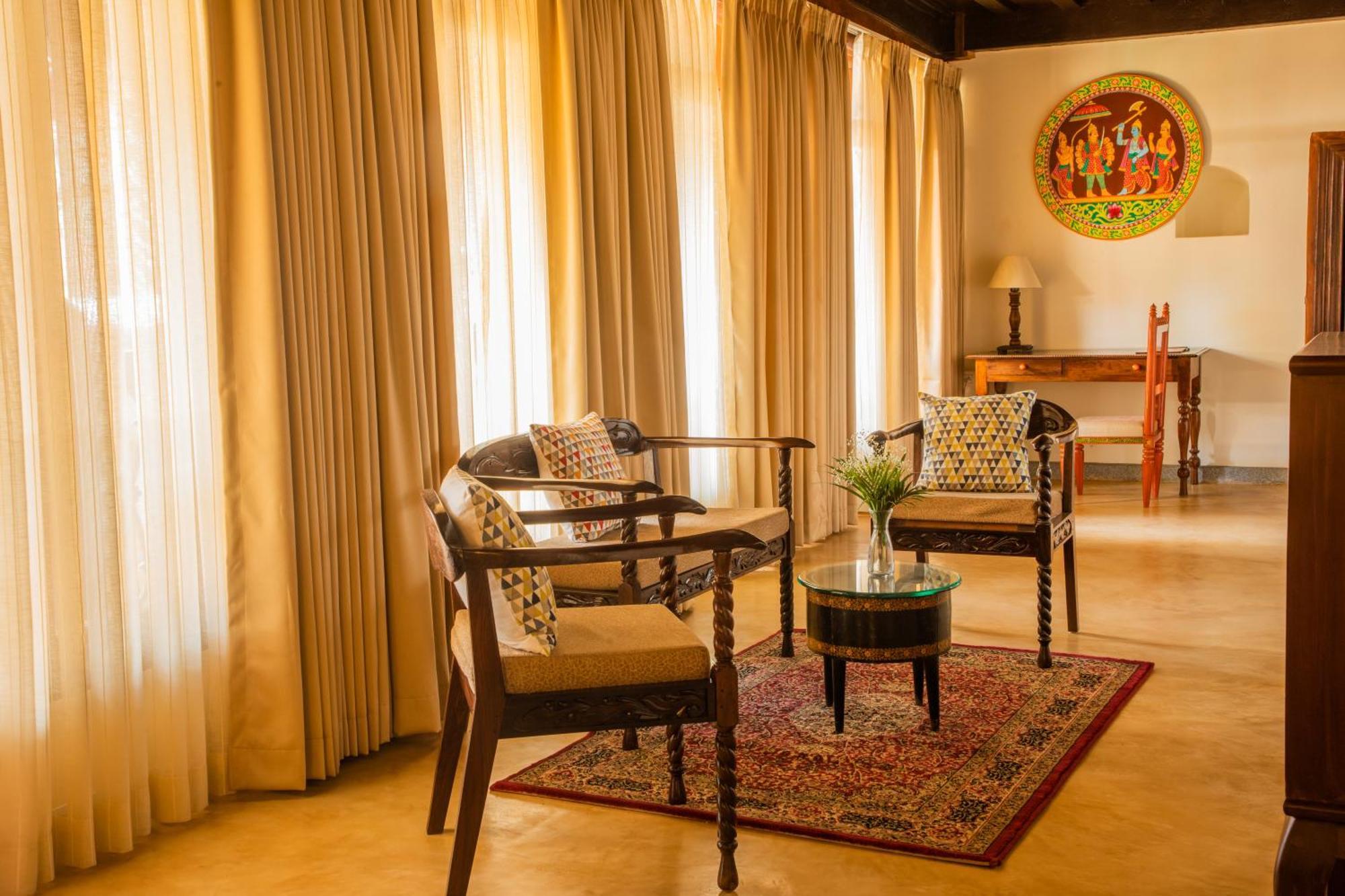 Sawantwadi Palace Boutique Art Hotel Экстерьер фото